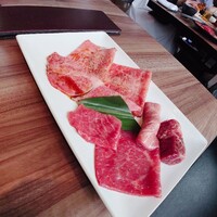 焼肉うしごろ 新宿三丁目店 - 