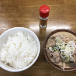 まるQ - もつ煮 (¥400) + ライス(¥150)
