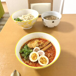 コトノハ - 辛ニボ中華そばと松阪牛すじつけ麺の出来上がり