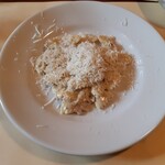 トラットリア イル ピスタッキオ - ブロンテ産ピスタチオとハムのパスタ