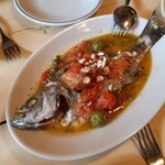 トラットリア イル ピスタッキオ - イサキまる一匹パンテッレリーア島風