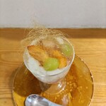 Karuthibeito - 季節のフルーツかき氷のパフェ