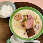 手打麺祭 かめ囲 - 限定 湘南どりの濃密黄金泡鶏白湯､味玉､ご飯