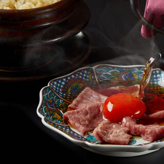 [Meat Dishes x Japanese-style meal] Kuroge Wagyu beef egg yolk shabu suki full of flavor