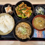 もつ次郎 - 合盛りもつ定食(980円)です。