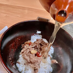 肉割烹 無膳福助 - お茶漬け感覚で時雨煮を頂く