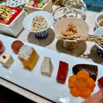 肉割烹 無膳福助 - キャビア付　二十数種の酒の肴