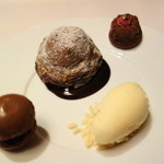 レストラン・セン - 黒イチジクとキャラメルのショウソン