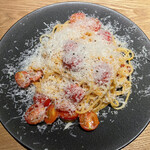 バンディ - トマトとペコリーノチーズのパスタ