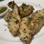 インド宮廷料理 Mashal - ムルグマライ。
      迷ったらコレを喰べてみませう。特にあまりスパイス慣れしてない方、コレで間違いなく昇天できます。