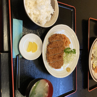 わらく - 料理写真:ヒレカツ定食