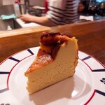 LANBRoA - ⚫バスクチーズケーキ