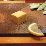 天寿し - 〆の玉子と、指の匂い消しレモンスライス