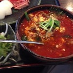 安楽亭 東川口店 - ユッケジャンスープとサラダ