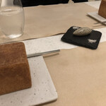 フランス料理 タンモア - いつものブリッオッシュとトリュフバター