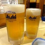 弁慶 - 「生ビール（大）」（968円）と「生ビール（中）」（528円）