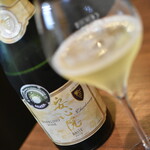 ワインバー バッカス - 安心院 エクストラ ブリュット（１，４００円）２０２２年９月