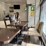 Supagetthi Hausu Yokoi - 明るくカフェのようなくつろぎ空間