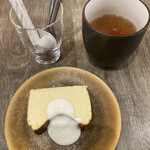 京の発酵イタリアンCAMOS - デザートと紅茶。