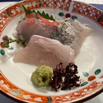 地魚と自然薯料理 海山  - 地魚三点盛り。