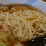 幸来軒 - 麺アップ