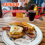 FUNGO - 【9月Monthly Burger】 『Maple Bacon Cheese Donut Burger¥2,000』 『アイスコーヒー¥450』