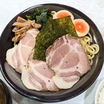 つけ麺 郷 - 具と麺、アップ