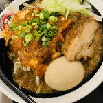 らー麺だるま - 辛らー麺（880円）　味玉トッピング