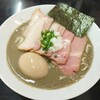 三和 中華ソバ店 - 濃厚煮干ソバ特製トッピング