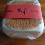 梨千 - 生食パン（1斤、450円）