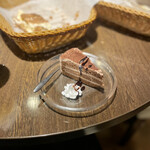 Indonomegumi - デザートのチョコケーキ