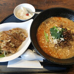 Chuuka Chuubou Tantan - ランチセット　担々麺とゆーりんぢーのセット　1,100円