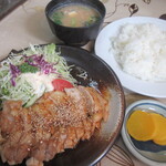 レストランふじ - 鶏の照り焼き定食　1,000円