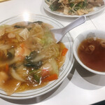 ラッキー飯店 - 