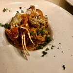 梭子蟹和马苏里拉奶酪的番茄奶油