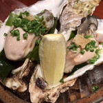 めしの助 - 仙鳳趾産生かきポン酢(2個)