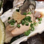 めしの助 - 仙鳳趾産生かきポン酢(2個)