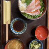 咲くら - 料理写真:イワナとサーモン2色丼　1,280円
