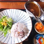 蔵元ごはん&カフェ 酒蔵 櫂 - 牛すじカレー