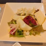 OTTO SETTE - アンディーブとスカモルツァチーズのサラダ