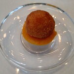 OTTO SETTE - 魚介を使ったアランチーニ　オレンジの風味を効かせて