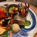 日本料理 新茶家 - 蛸と香り豆の梅浸し､縞海老と海月の香酒漬､酸漿の中に螺貝と海苔の磯部和え､真鯵の小袖ずし､薑