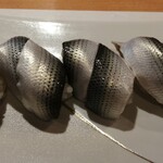 大衆割烹 大黒 - 小肌（シンコ）の握り