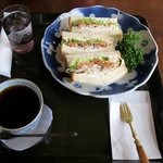 ダルセーニョ - 料理写真:スモークサーモンのサンドイッチのセット（1470円）
