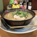 Hakata Nagahama Ramen Yumekaidou - 長浜らーめん　750円(税込)　※横からも