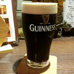 ピッグテイル - ギネスビール：900円