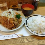 キッチン南海 - チキンカツしょうが焼き¥750＋大盛¥100