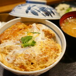 鈴新 - 煮かつ丼 (￥1,400)