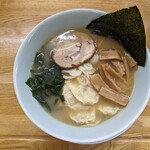 Kuruma Ya Ramen - 中華ラーメン_ワンタントッピング(2022.09)