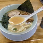 Kuruma Ya Ramen - 中華ラーメン_ワンタントッピング(2022.09)